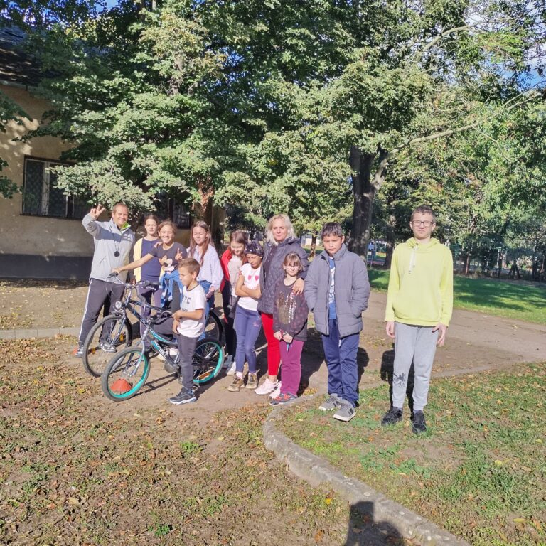 Kerékpáros ügyességi verseny a Tanodában